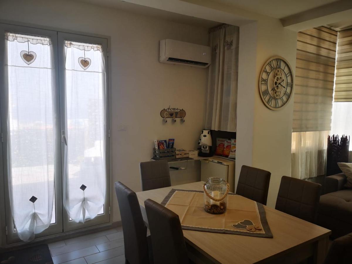Apartament La Casetta Di Maria Santa Flavia Zewnętrze zdjęcie